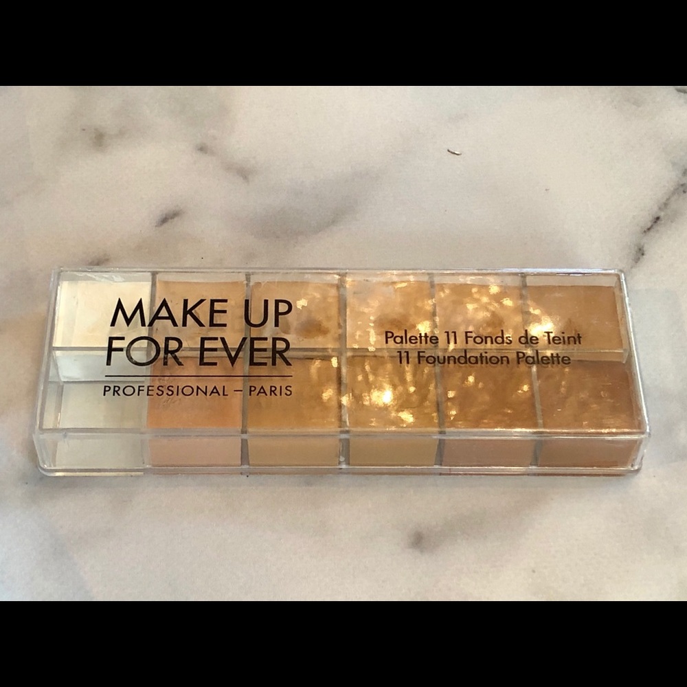 Make Up For Ever 11 Foundation Palette